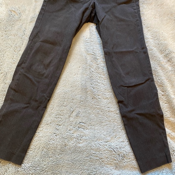 Simple stretch trouser - Picture 2 of 3